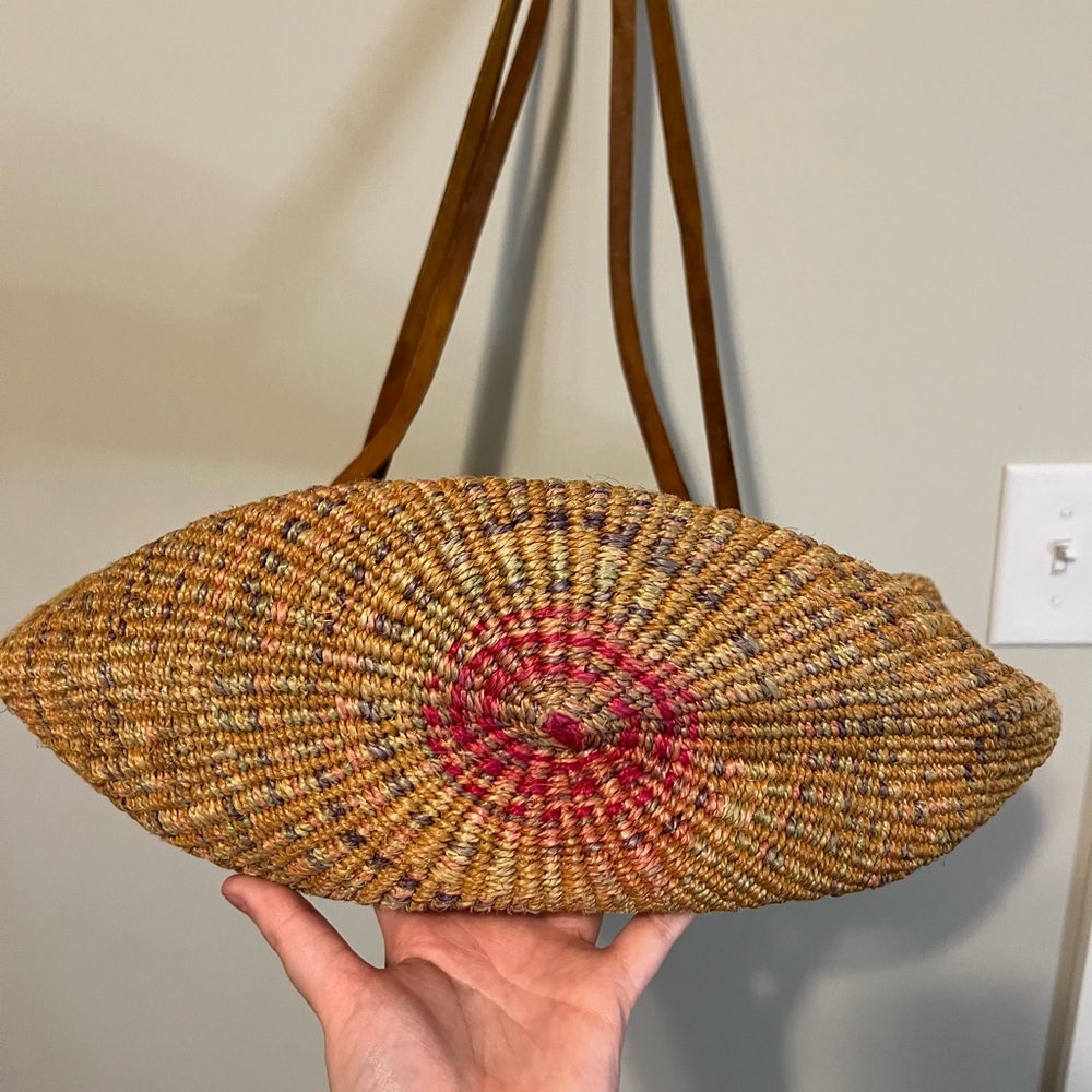 SOLD!❌ - Vintage Handmade Woven Sisal Market Tote Bag with Leather Handles - Picture 6 of 8